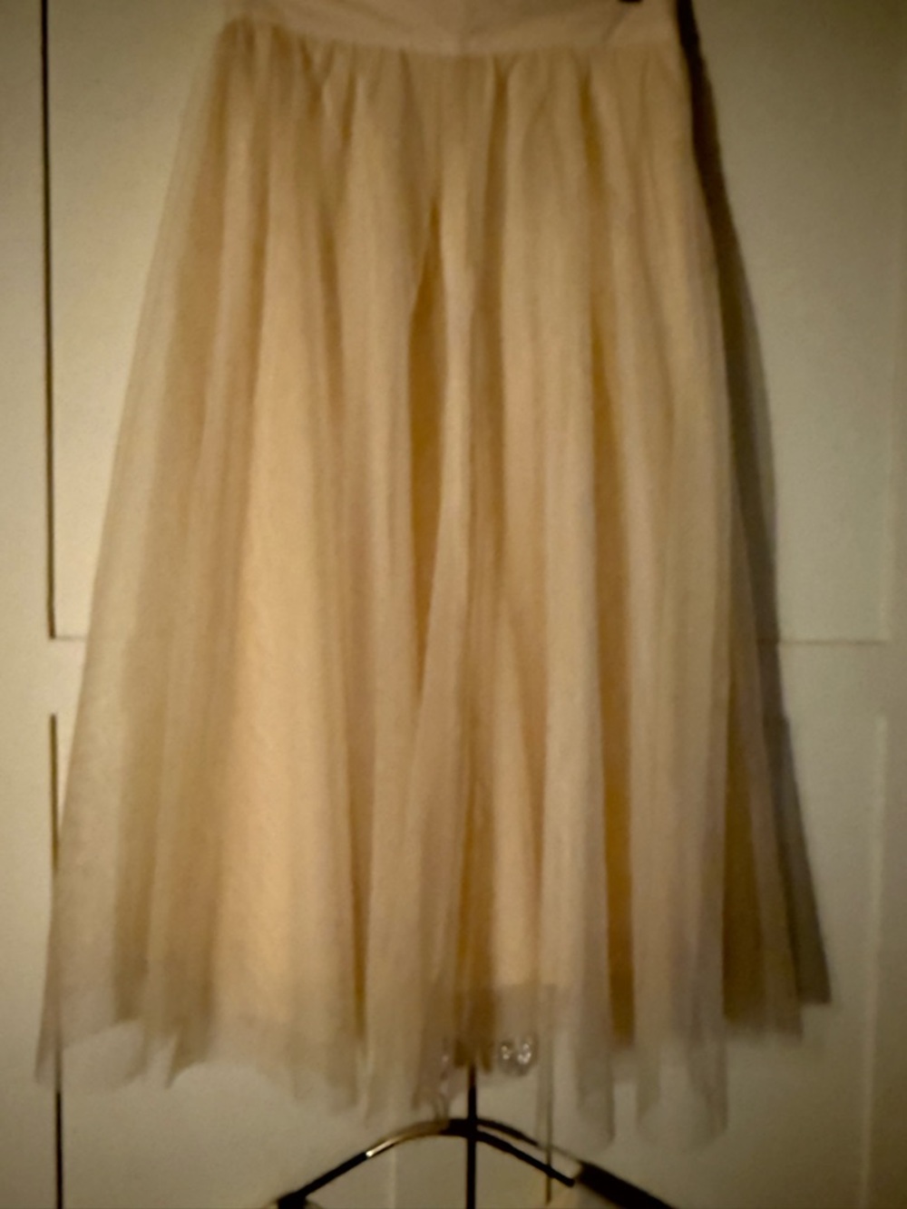 H&M Soft Cream Layered Tulle Midi Skirt